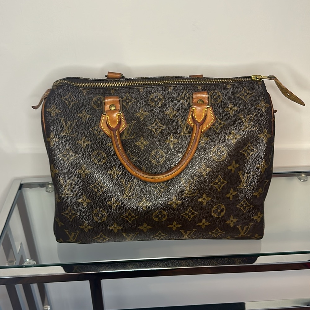 EUC Louis Vuitton Vintage Speedy 30